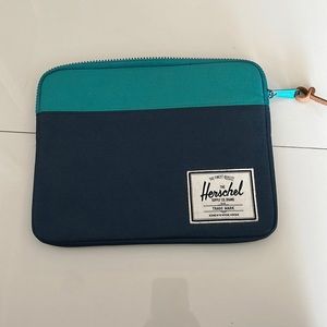 Padded iPad Herschel case